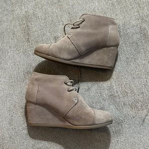 Toms Suede Desert Wedge